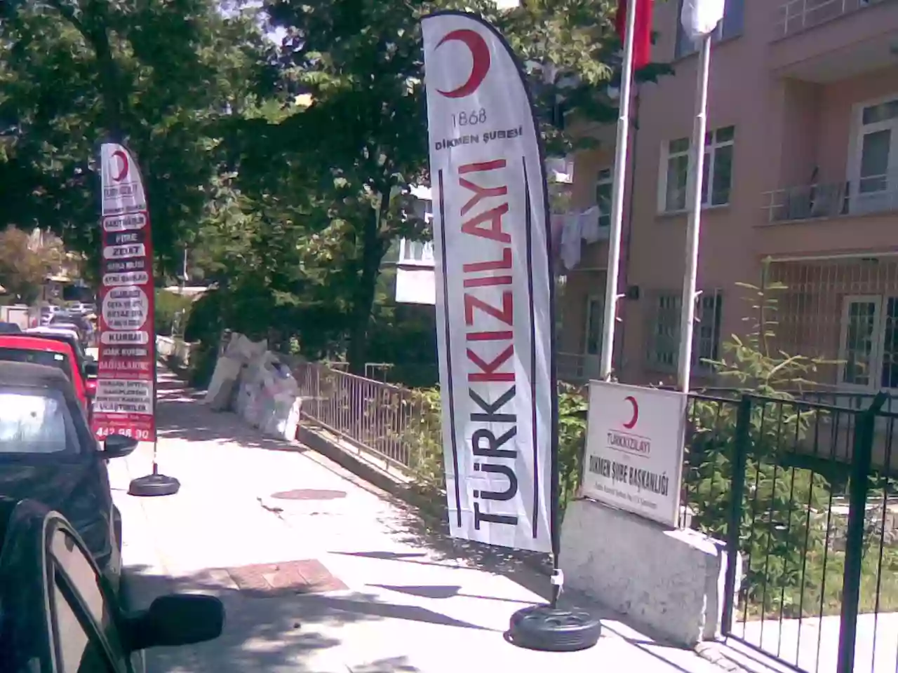 turk-kizilayi-olta-bayragi